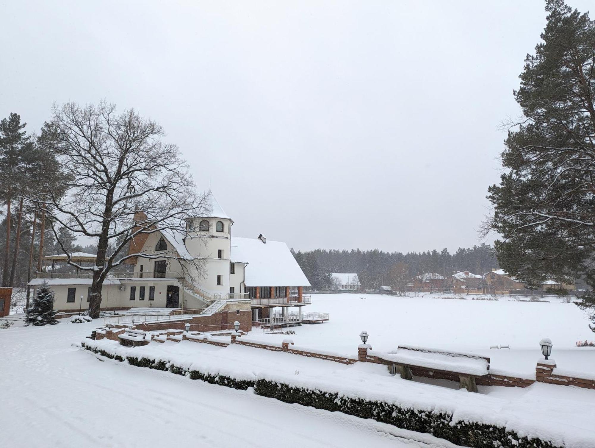Заміський Комплекс "Пуща Лісна" Hotel Moschun Exterior photo