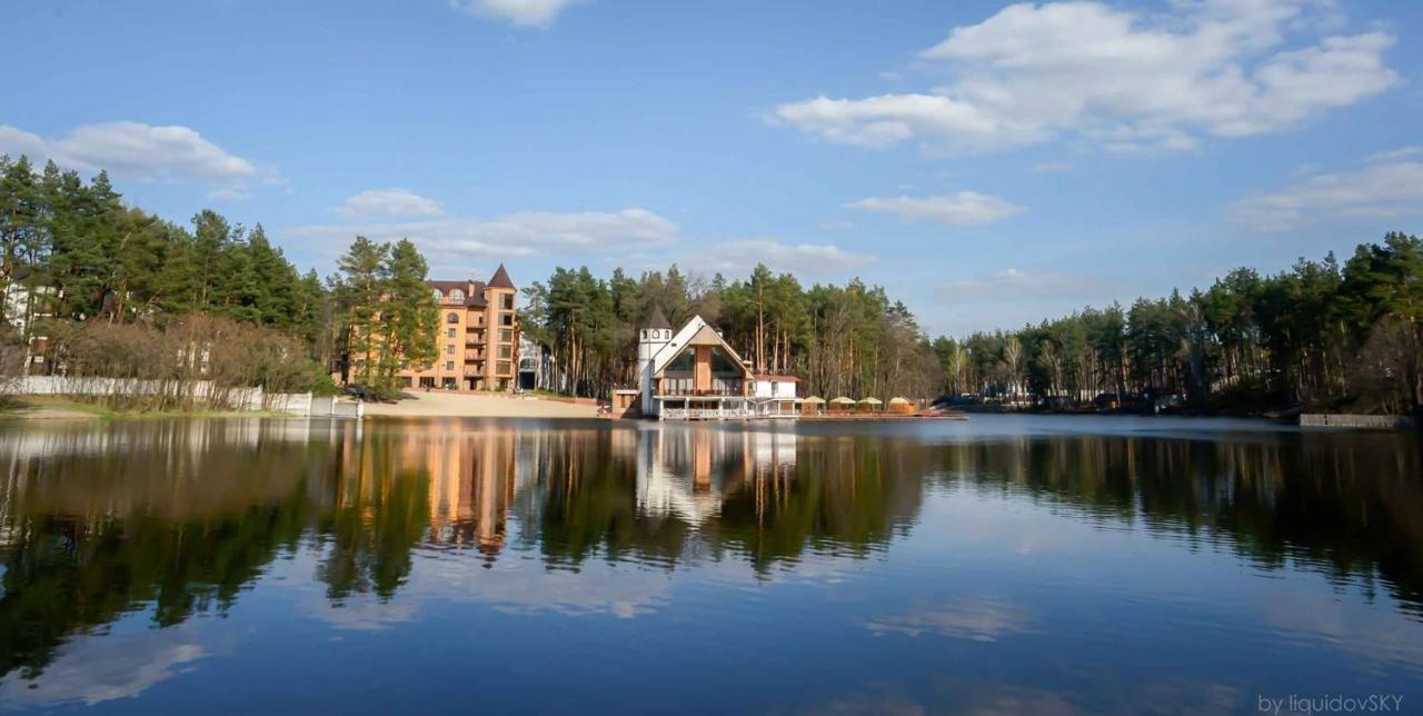 Заміський Комплекс "Пуща Лісна" Hotel Moschun Exterior photo